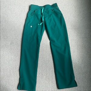 Figs Kade Cargo Scrubs Pants Hunter Green